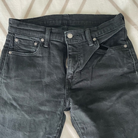 Loved, in Great Condition, Women’s Levi’s 512 Straight Cut Jeans in Black 30x30 - Picture 7 of 13